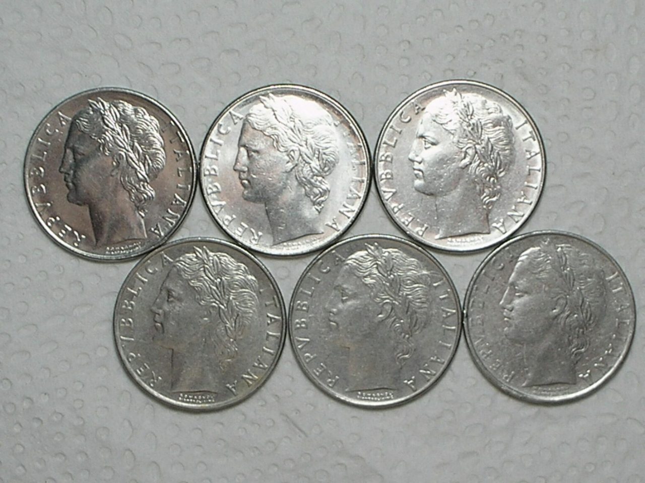 6 moedas da Itália) 100 Liras - 1956/1957/1960/1976/1978/1979 / Romanos / Cod. 240 6 moedas da Itália) 100 Liras - 1956/1957/1960/1976/1978/1979 / Romanos / Cod. 240