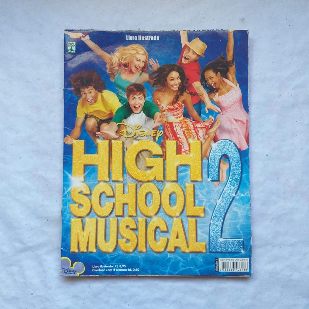 Álbum de Figurinhas - High School Musical 2 (Incompleto com 31 fig coladas - SUCATA) 2007
