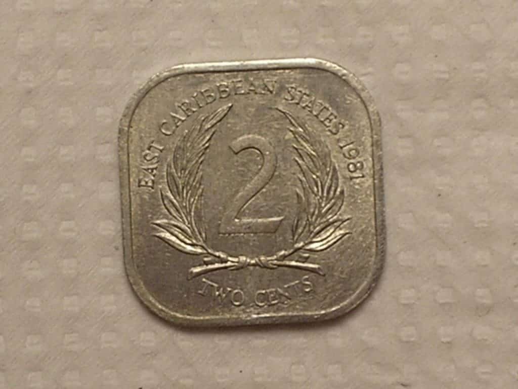 East Caribbean States ) 2 Cents - 1981 / Alumínio / Sob/Fc / (Caribe do Oeste) Cod.240