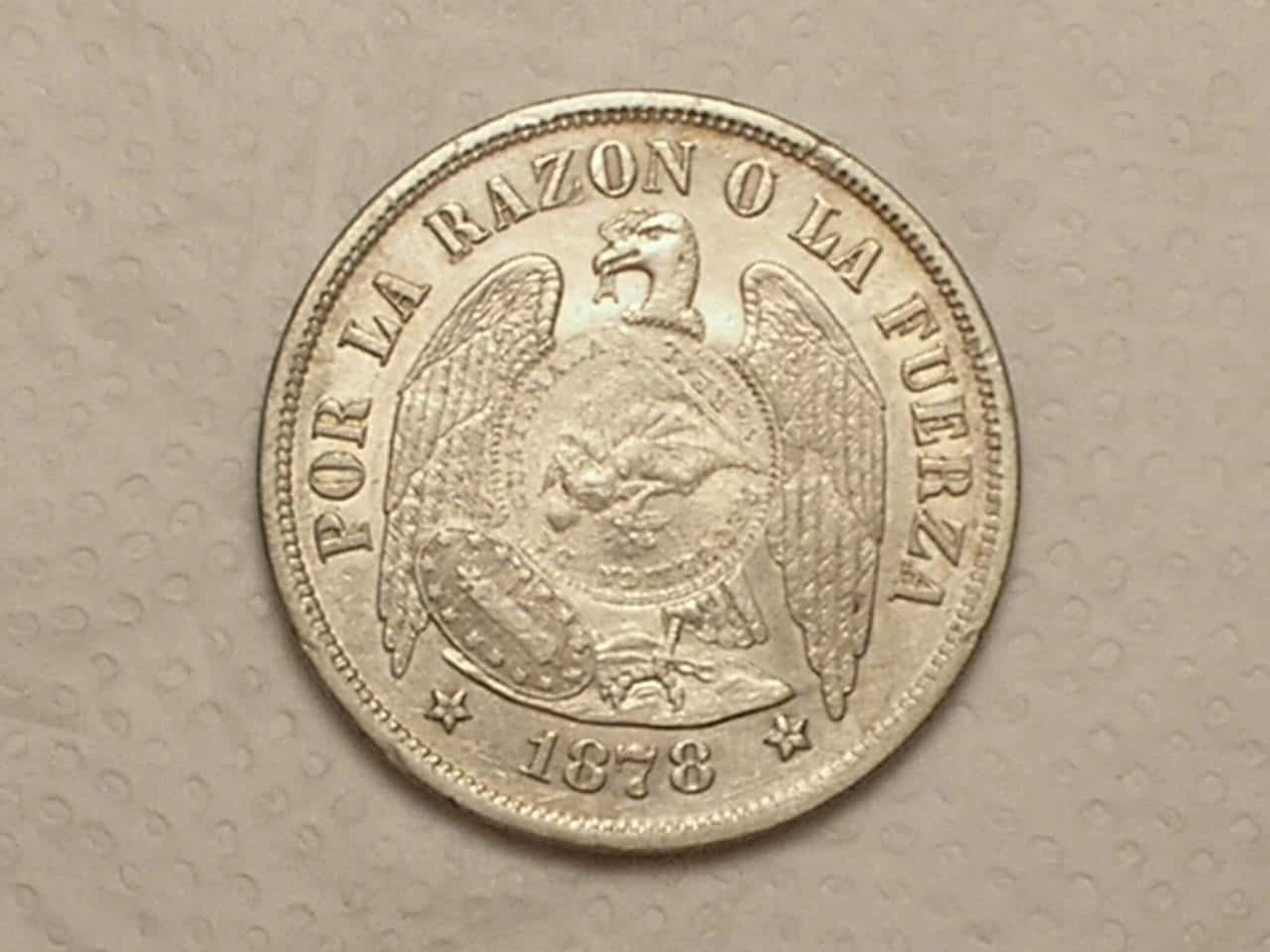 Guatemala) 1/2 Meio Real - 1894 - Contramarcada Chile 1 Peso - 1878 / - Mbc/S - / Catalogo Km-216 / Prata / box2