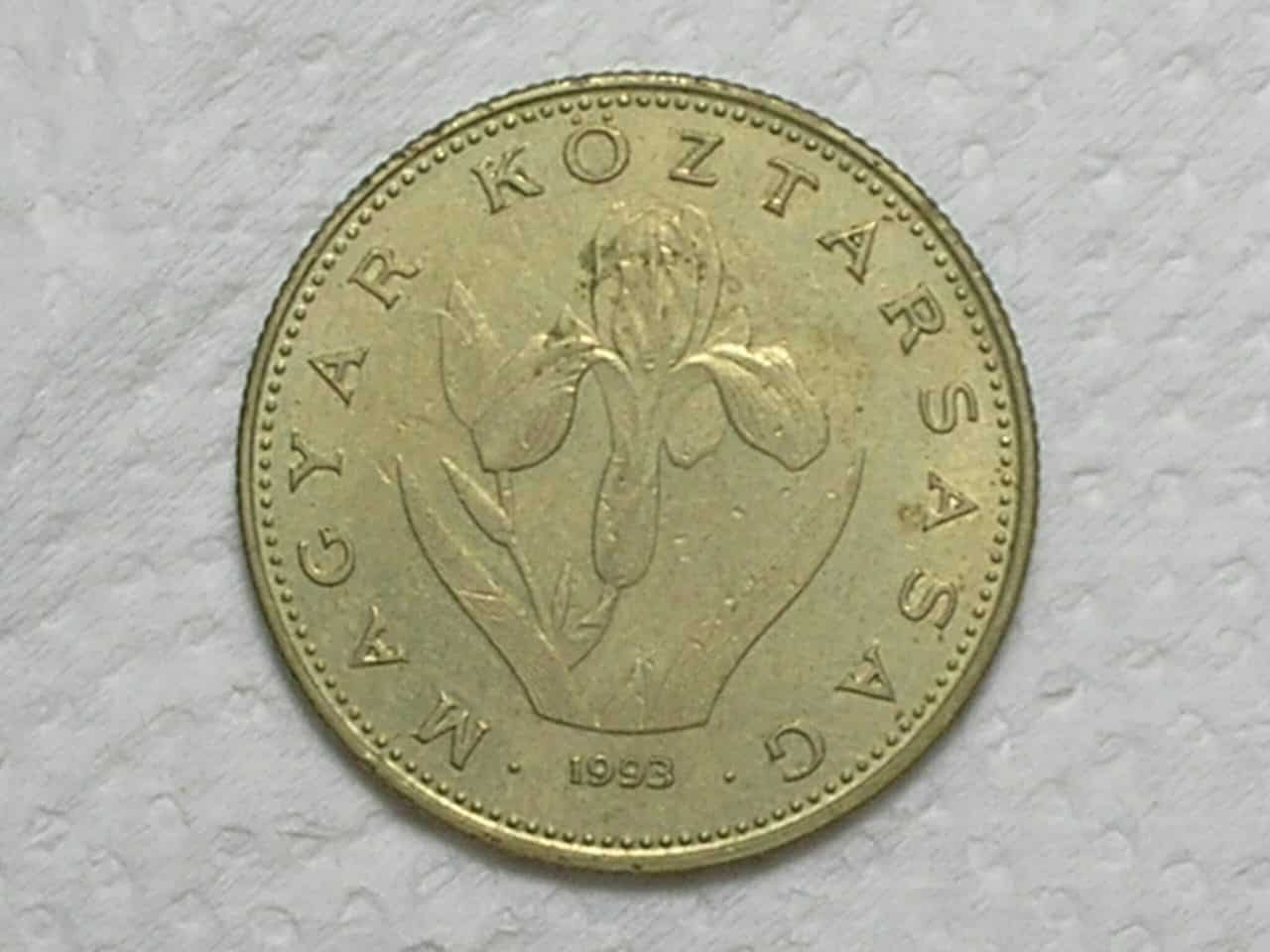 | Casa do Colecionador Hungria) 10 Forint - 1971 / Niquel + 20 Forint - 1993 / Bz-Al / box4