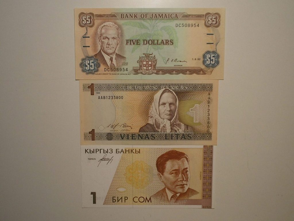 Jamaica) 5 Dolares - 1992 + Lituania) 1 Litas - 1994 + Kyrgystan) 1 Son - 1994 ... 3 Cédulas Flor de Estampa / ce01