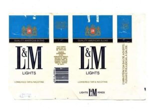 Maço Carteira Embalagem Cigarro L&M Lights - Brasil