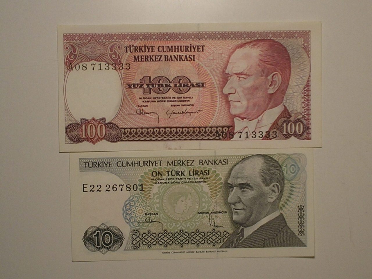 Turquia) 10 e 100 Liras - 1970 / Escassas / Flor de Estampa / ce02.2