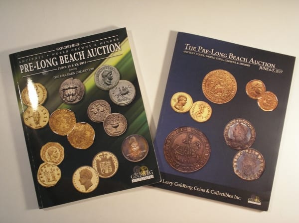 | Casa do Colecionador 2 Catálogos de Moedas pre Long Beach Auction muito Ilustrado, Diversos Países e moedas, 2017 e 2018 / "Valores em Dollar"