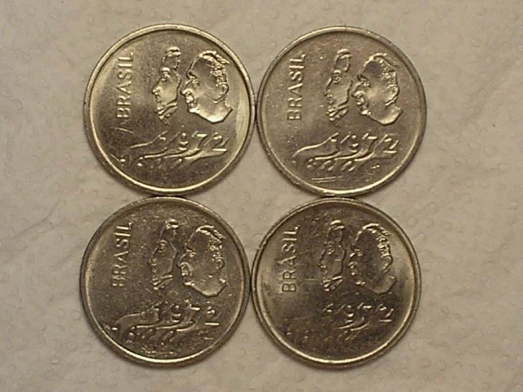 Duas séries com Bordas Invertidas) 1 Cruzeiro - 1972 / Sesquicentenário da |Independência / cos. 570a.8