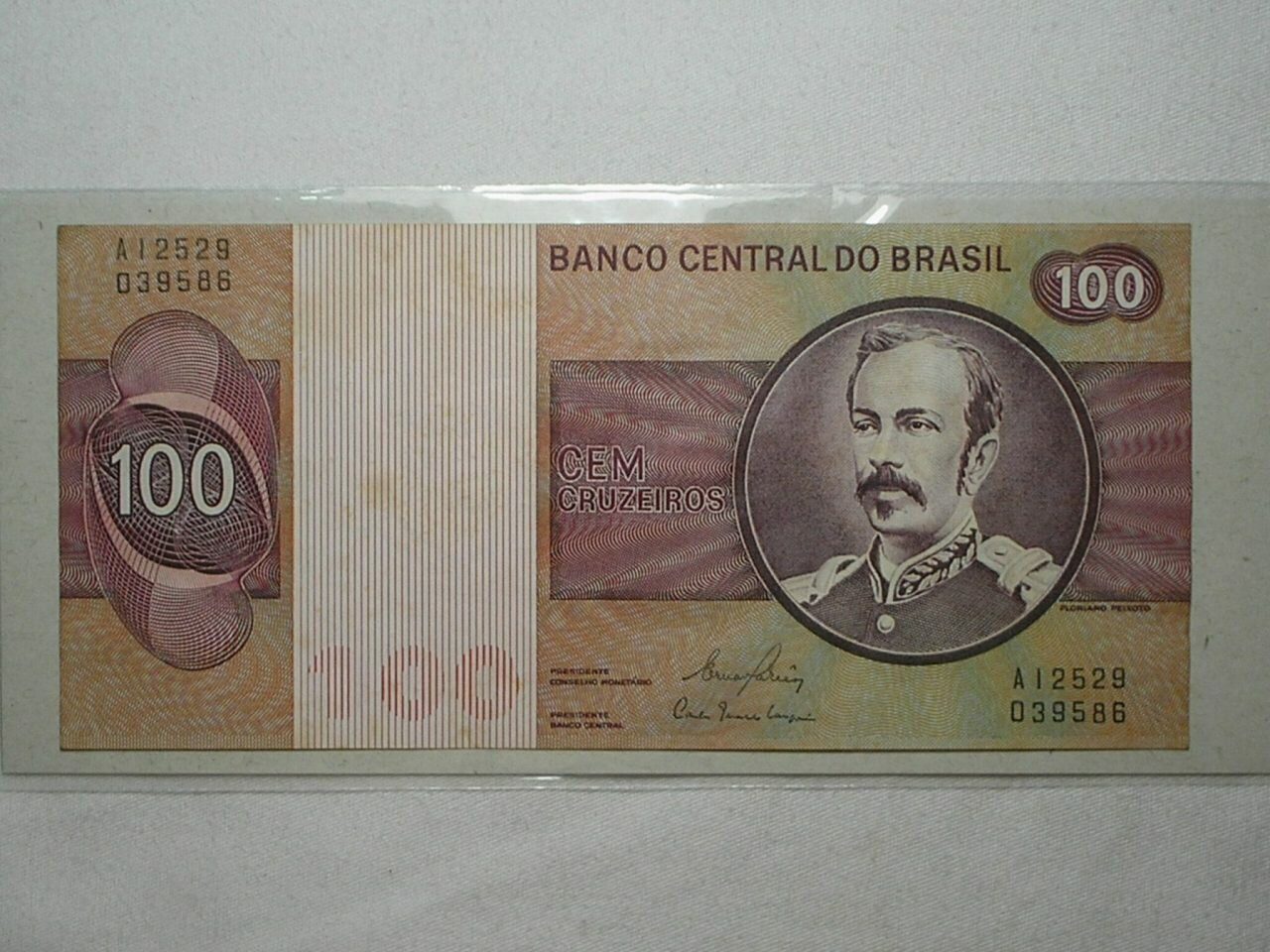 100 Cruzeiro C-147 - Dobra Bancária / Sob/Fe / 39586