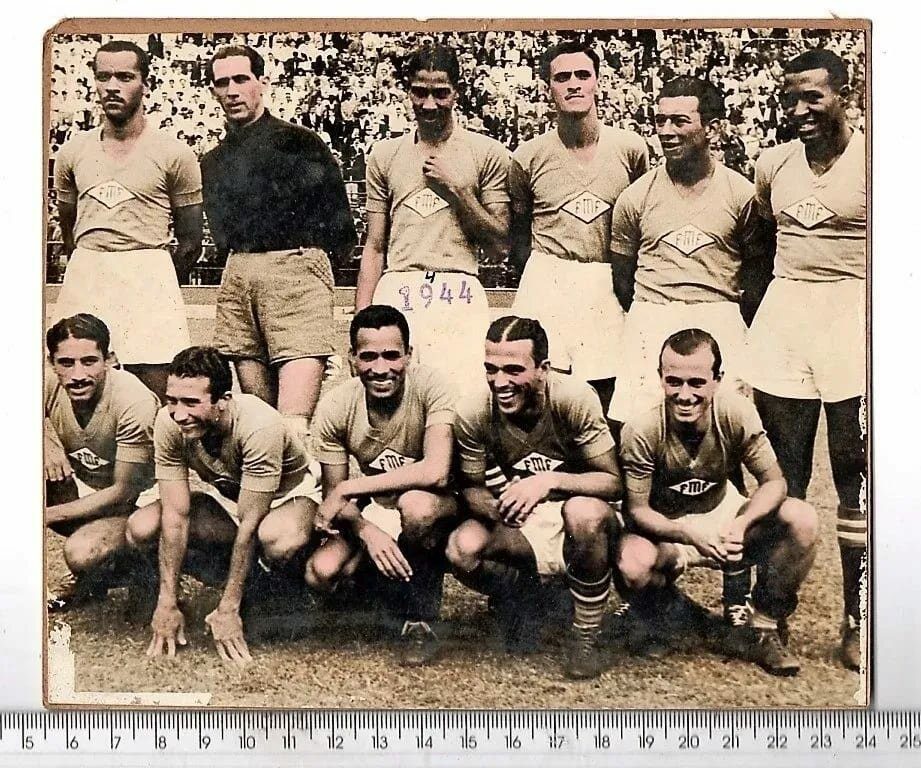 Fotografia Antiga Seleção Carioca De Futebol 1944 - Federação Metroplitana de Futebol Fotografia Antiga Seleção Carioca De Futebol 1944 - Federação Metroplitana de Futebol