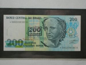 200 Cruzados Novos C- 212a / Asterisco *0002 / Flor de Estampa / 8380
