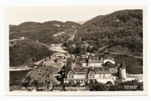 Cartáo Postal - Hotel Quitandinha - Petropolis - RJ - Anos 50 ( 3 )