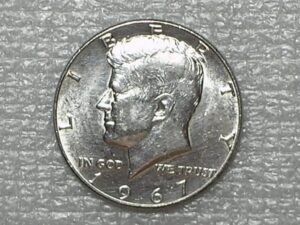 (Estados Unidos) 1/2 Dollar - 1967 / Kennedy - Prata / Flor de cunho - Brilho do cunho