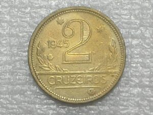 >> 2 Cruzeiros - 1945 - Com sigla / Mapa do Brasil / Escassa