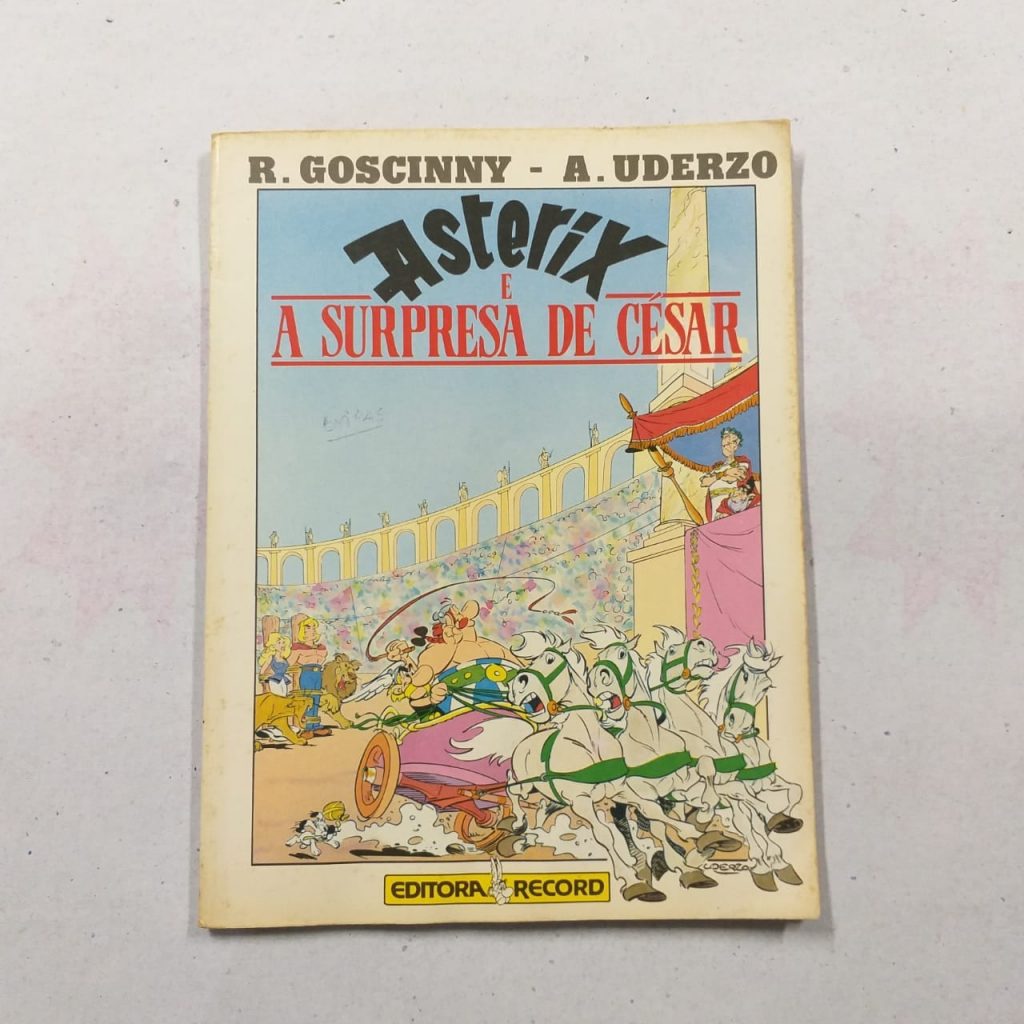 Asterix e a Surpresa de César (Editora Record) 1986 - Quadrinização do Filme.