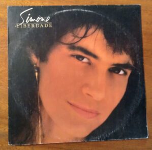 Vinil LP CBS / Simone Liberdade / carta marcada seu Corpo.