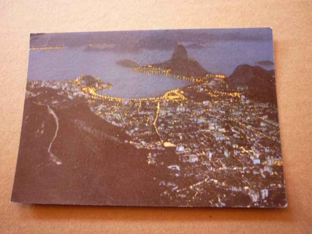 CARTÃO POSTAL RIO A NOITE .