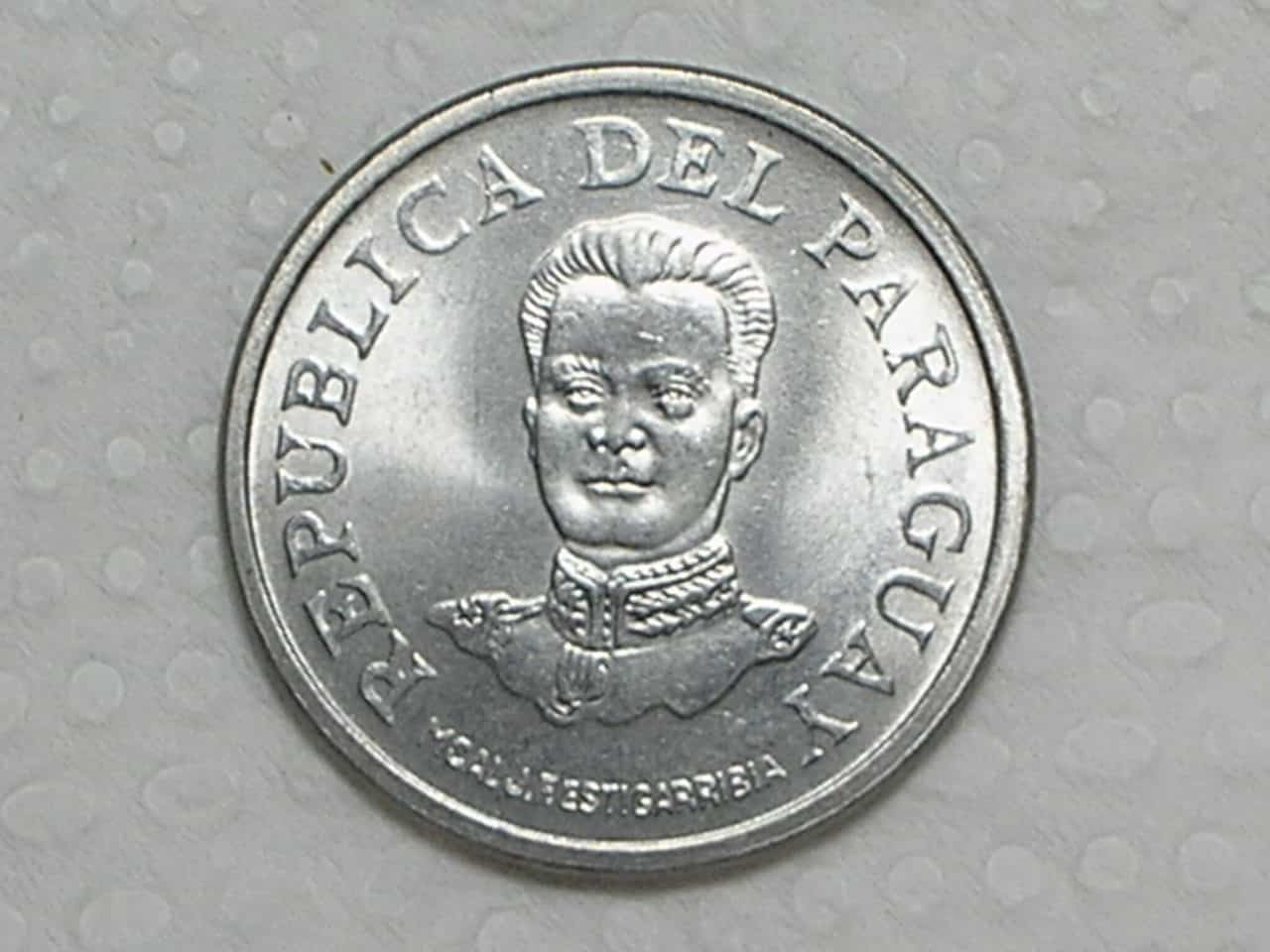 Paraguay) 50 Guaranies - 1975 / Represa - Marechal / Fc / box11
