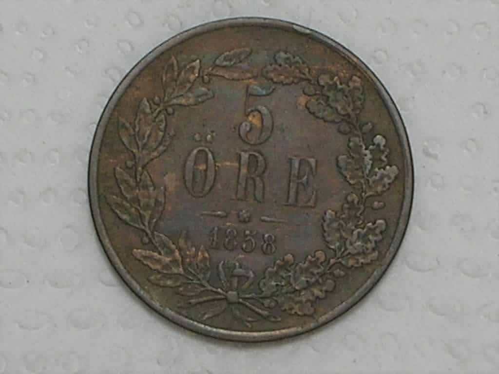 Suécia) 5 Ore - 1858 / Data emendada de 1857 / Escassa / Bronze / box13