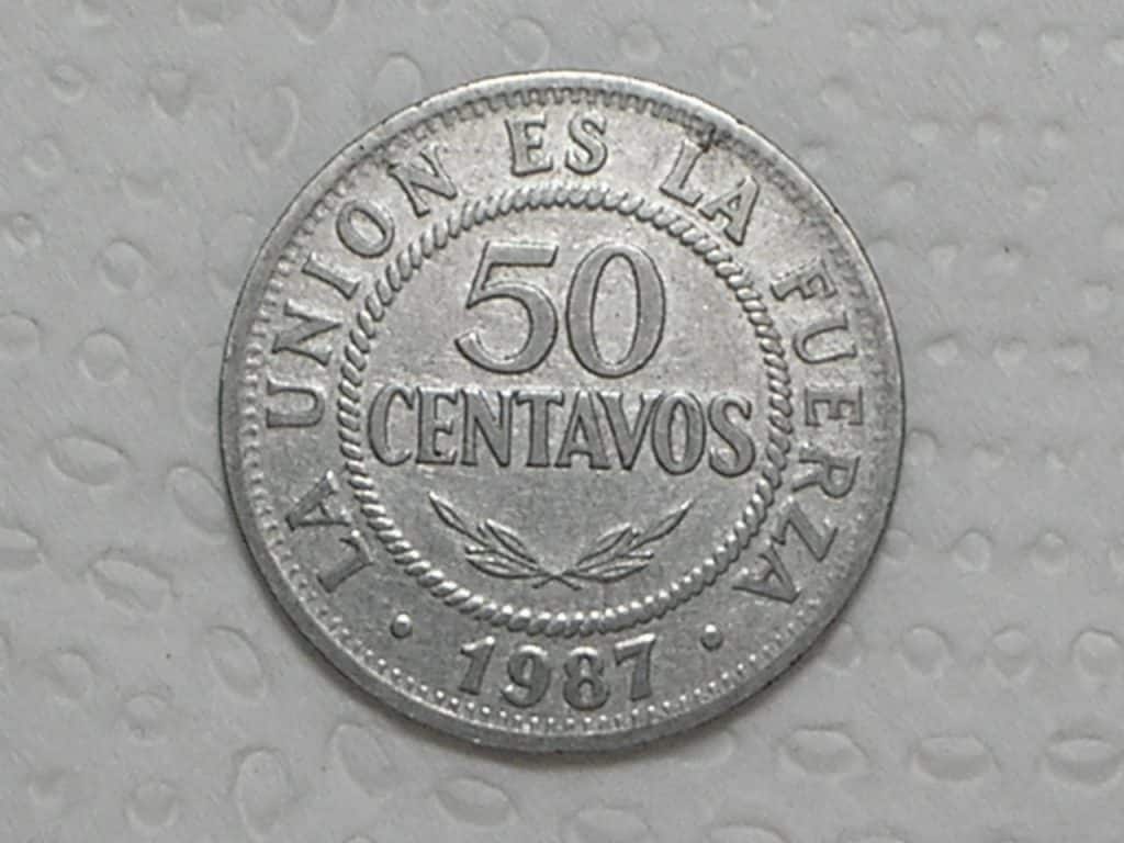Bolivia) 50 Centavos - 1987 / Steel / Soberba / box16