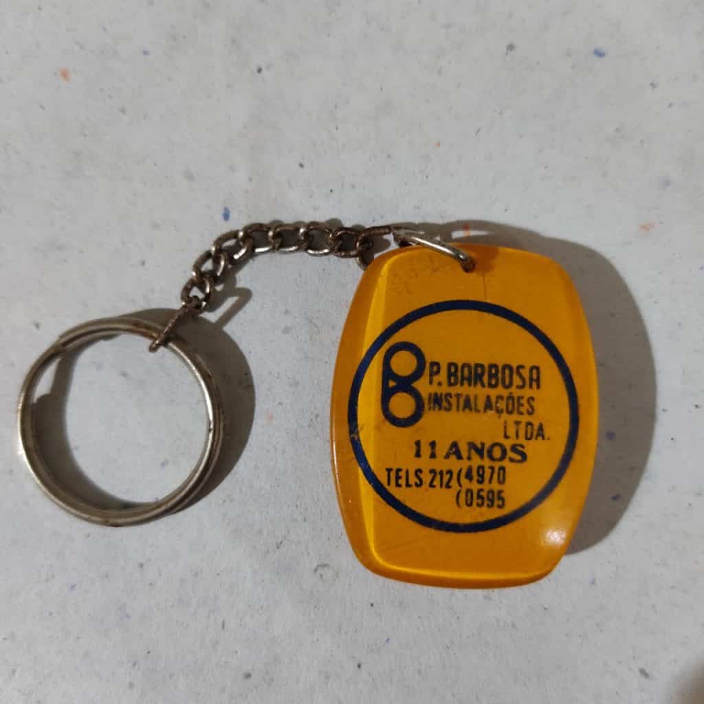 Chaveiro de Acrílico - P. Barbosa Instalações LTDA. - 11 anos
