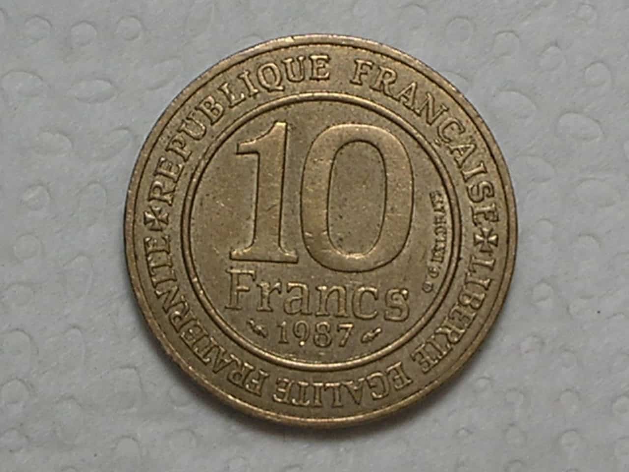 França) 10 Francs - 1987 / Millenaire / Sob / box17
