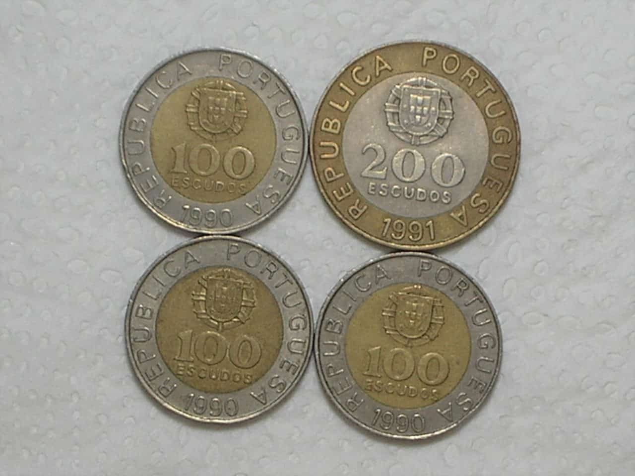 Portugal) 100 / 200 Escudos - 1990 / 3x1991 / Bimetal / m320