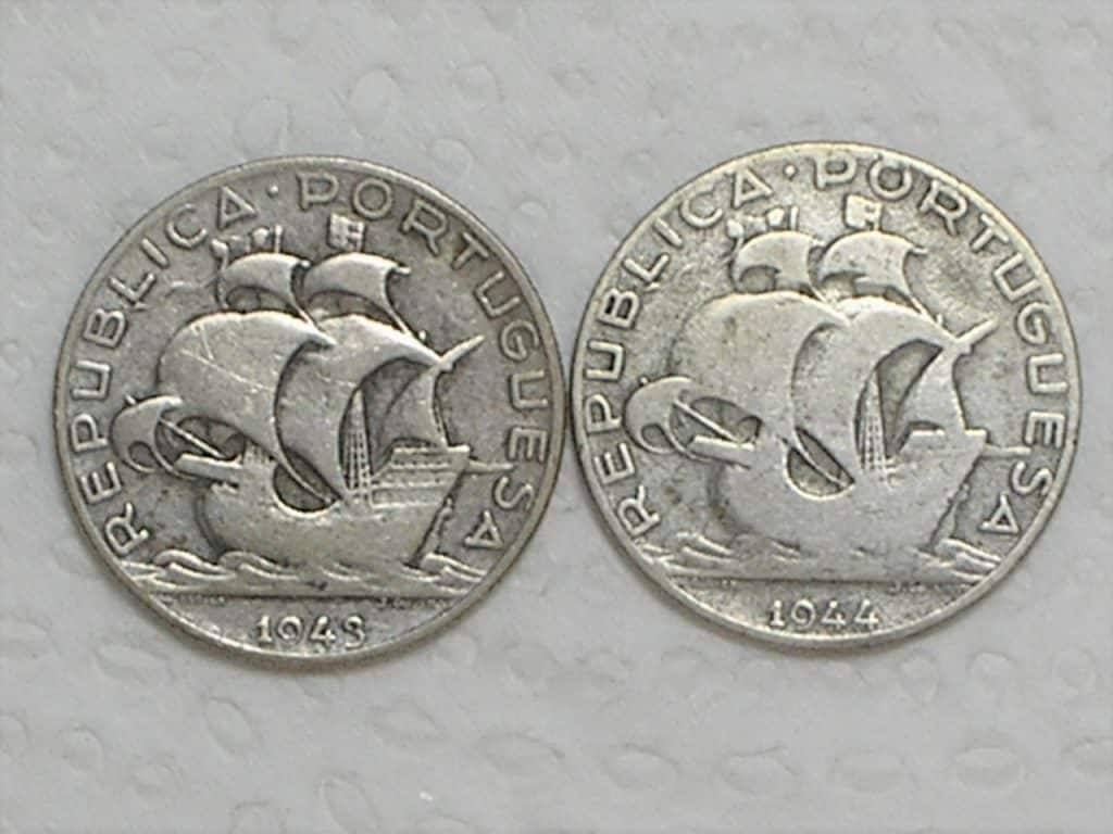 Portugal) 2-1/2 Escudos - 1943 / 1944 / Prata / box16.3