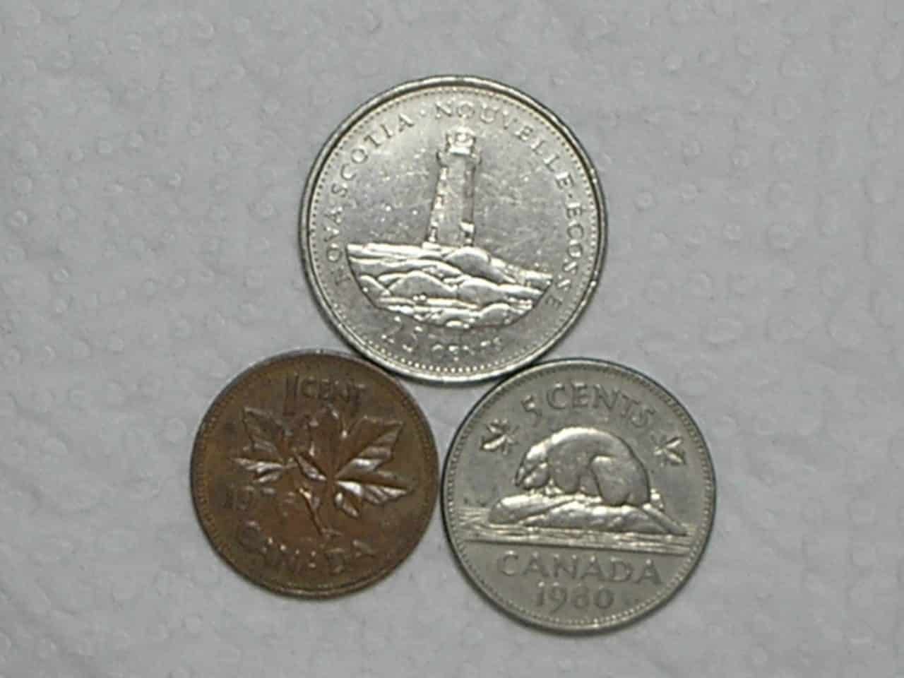 Canadá) 1 Cent -1976 / 5 Cents - 1980 + Nova Scotia) 25 Cents - 1992 / m330