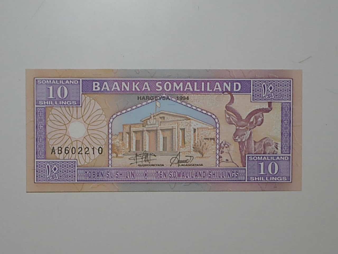 Somaliland) 10 Schilings - 1994 / Flor de Estampa / ce04