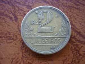 2 CRZS. 1945 COM SOBRA DE METAL NA BORDA VER FOTOS.