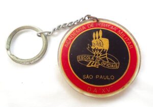 Antigo Chaveiro em Acrilico - Escola de Oficiais da Academia de Policia Militar de São Paulo
