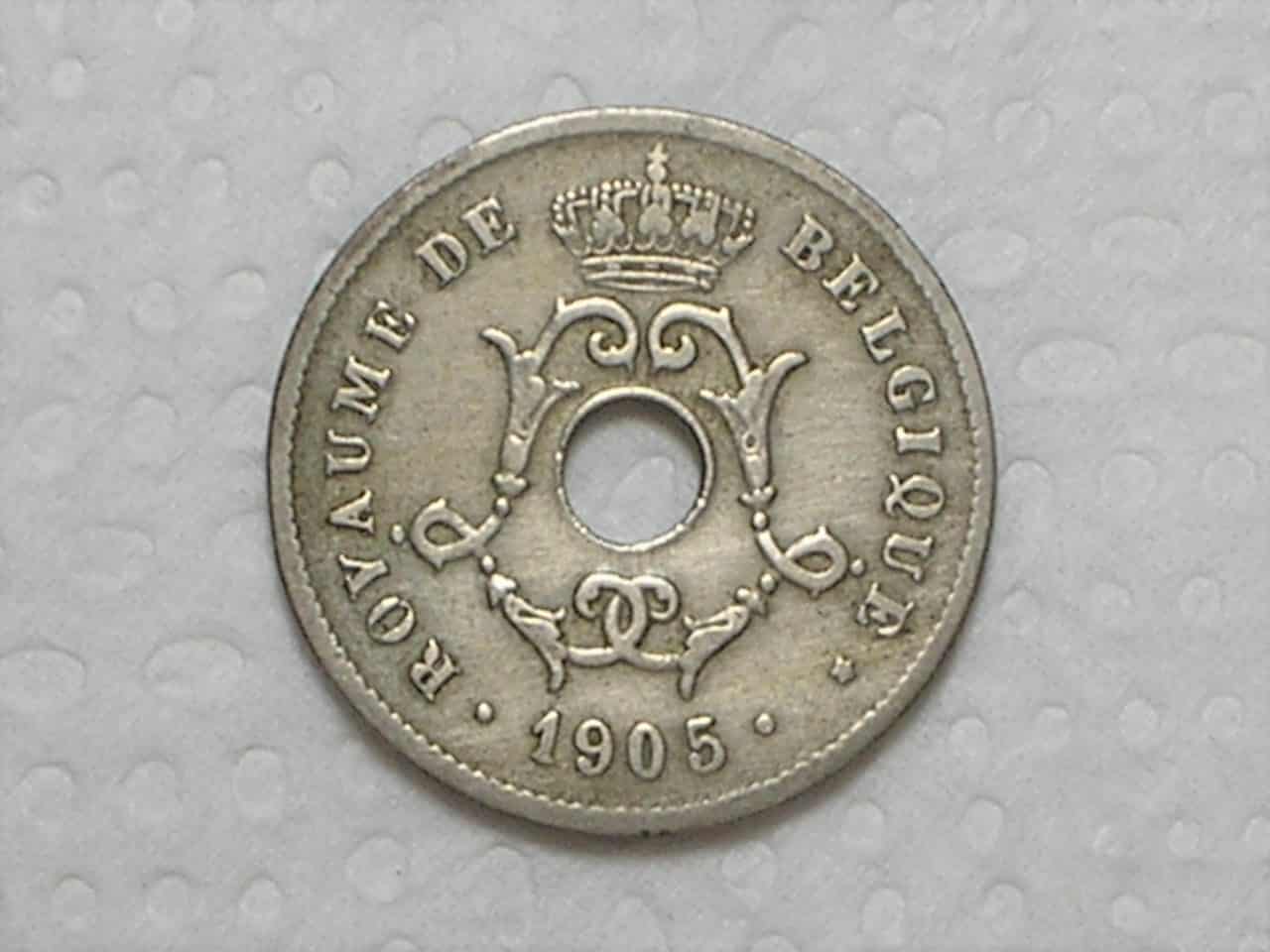 Belgica) 10 Centimes - 1905 / Holed center / box19