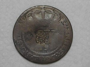 XX Réis – 1736 = 51 Pérolas / Carimbo Escudete / Data entre Cruzetas / Reverso Invertido / Colônia de D. João V / Cobre / Bc / Box2