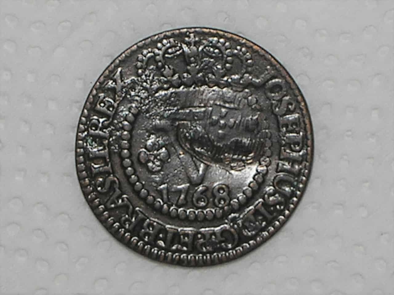 V Réis – 1768 - Bahia / Carimbo de escudete / 38 Pérolas / Escassa / Colonia de D. Jose I / Cobre / Mbc / box21