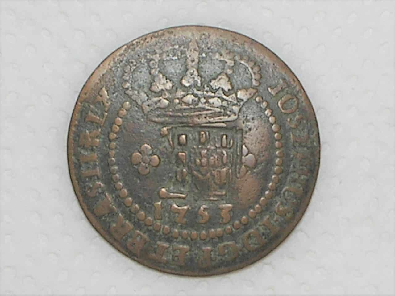 X Réis – 1753 / 43 Perolas / Data sem pontos / Escudete / Colônia de D. José I / Escassa / Cobre / Mbc / Box22