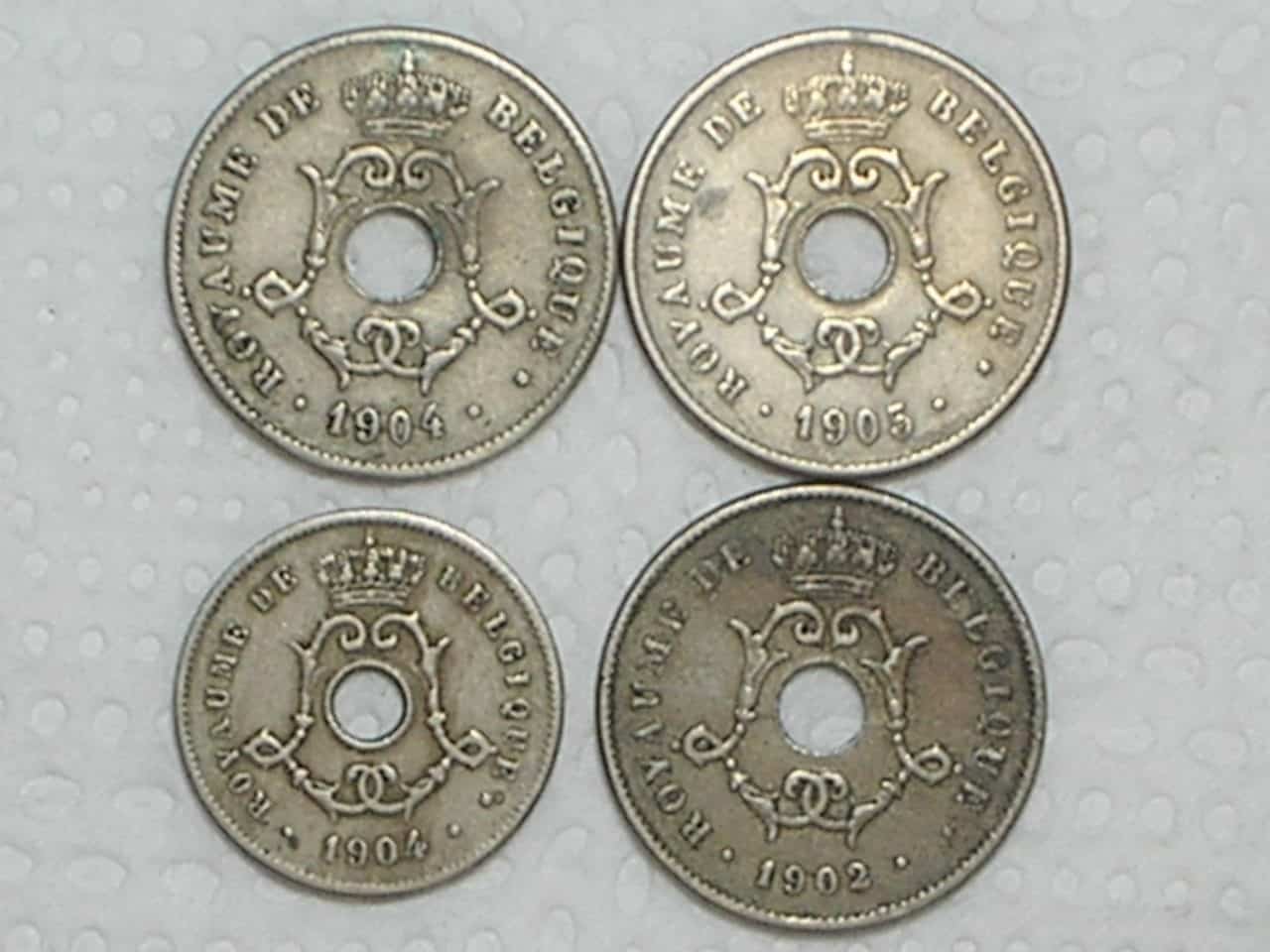 Belgica) 5 Centimes - 1904 + 10 Centimes - 1902/1904/1905 / Holed center / Ni / m360