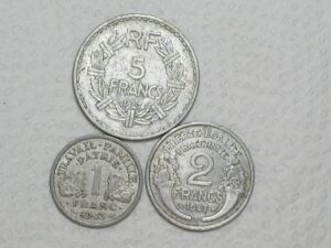 França) 1 / 2 / 5 Francs - 1943 / 1947-b / 1947 /