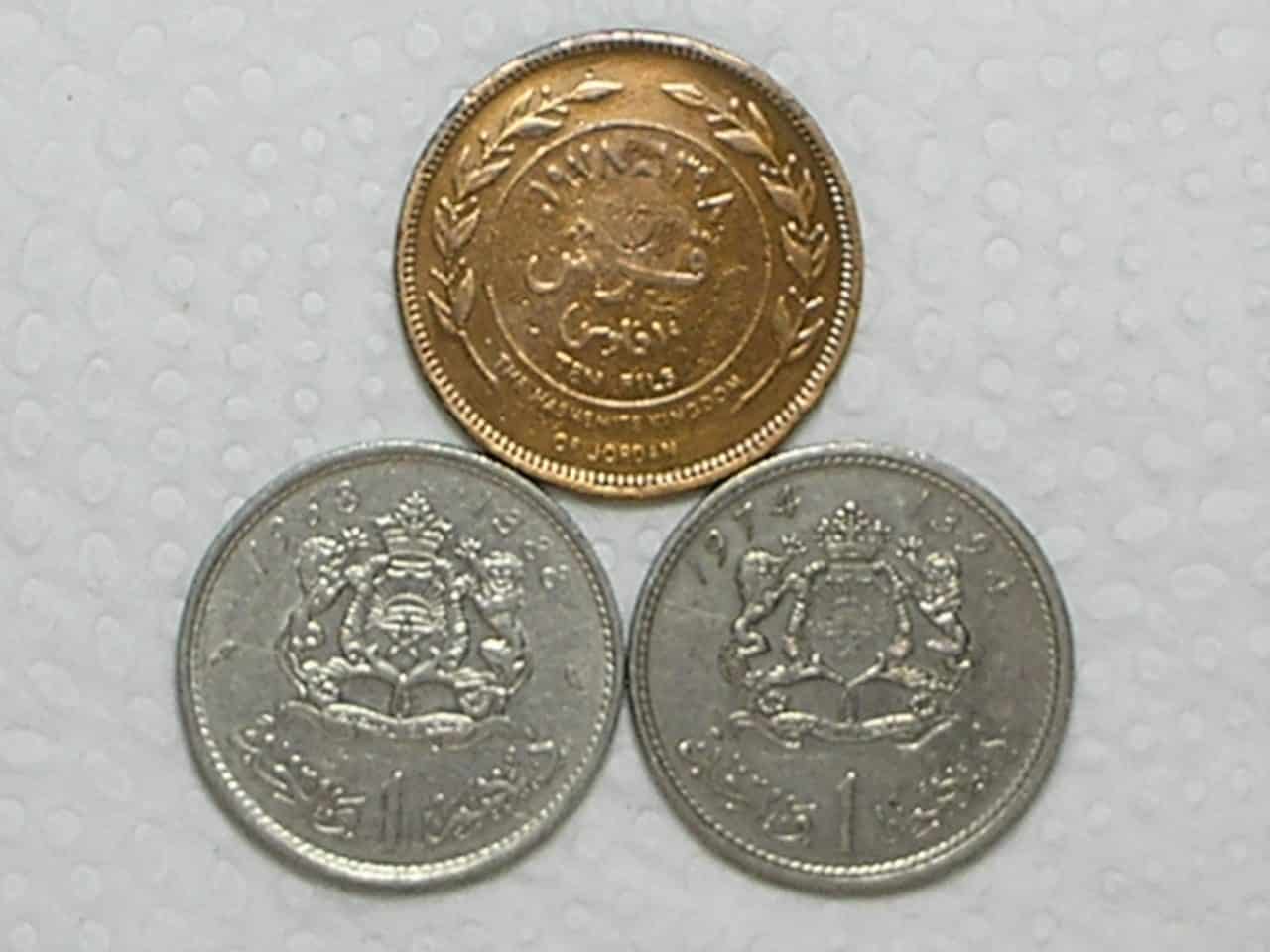 Marrocos) 1 Dirham - 1968 / 1974 + Jordania) 10 Fils - 1978 / box25