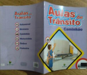 Revista Brasil Leitura / Aulas de transito / Caminhão.