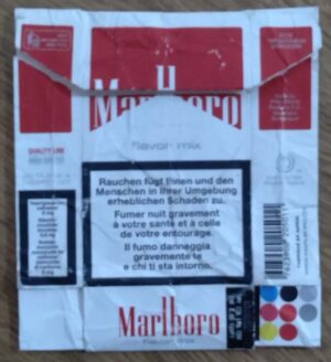 Box vazio Cigarros Marlboro Flavor mix / fabrique en Suisse.