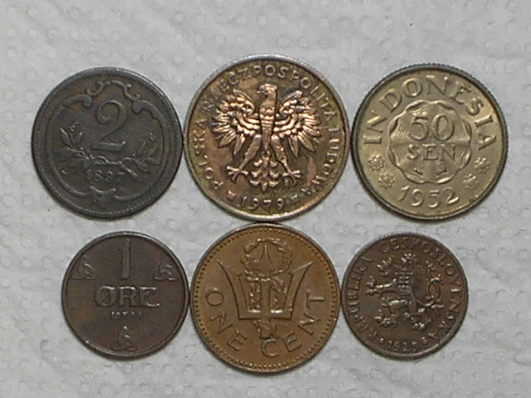 6 moedas Austria, Polonia, Indonesia, Barbados, Tchecoslovaquia e Noruega / m380