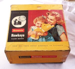 Camera Fotografica Kodak Brownie Hawkeye Com Flash - Anos 50 - Na Caixa Original
