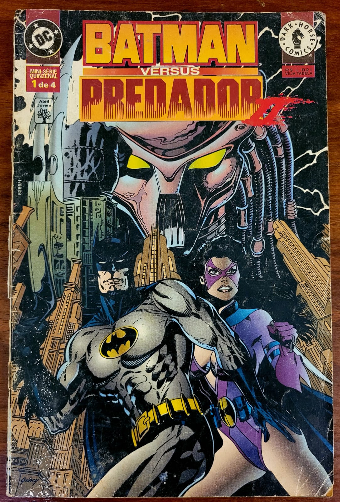 Batman Versus Predador Parte 1 de 4 Casa do Colecionador