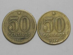 50 Centavos – 1944 / Variante Sem Sigla – uma com 4 empastado / Catalogadas / Duas moedas