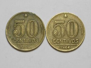 50 Centavos - 1944 / Variante Sem Sigla - uma com 4 empastado / Catalogadas / Duas moedas