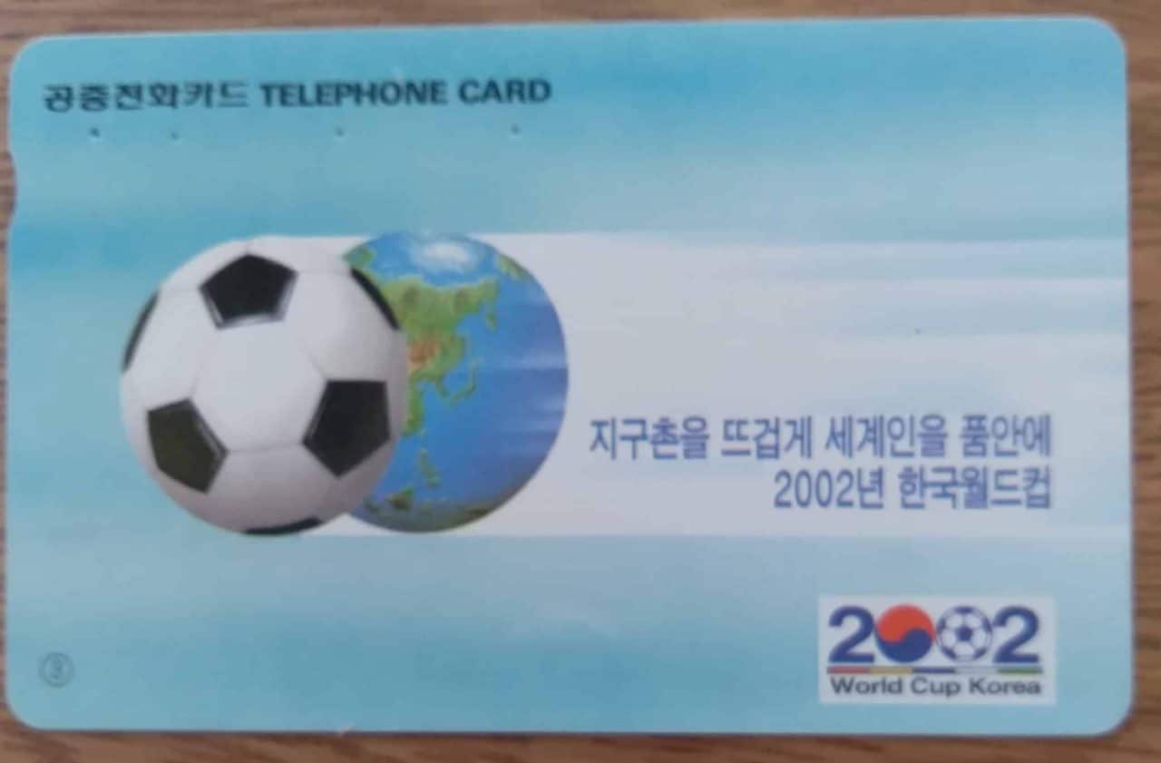 Cartão Coreia do Sul Telecom Magnético / 2002 World Cup 3 / Bola e Globo Terrestre.