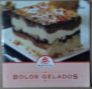 Livreto Melhoramentos Mini cozinha / Bolos gelados.
