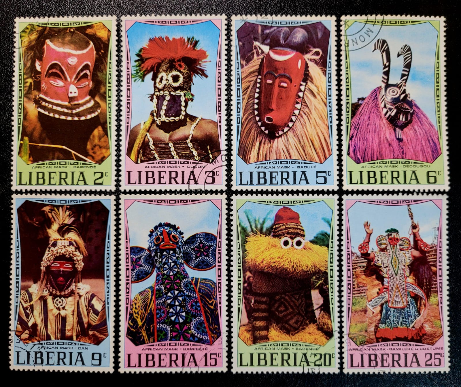 Selos Liberia Mascaras tribais de nacoes africanas 1 Casa do Colecionador