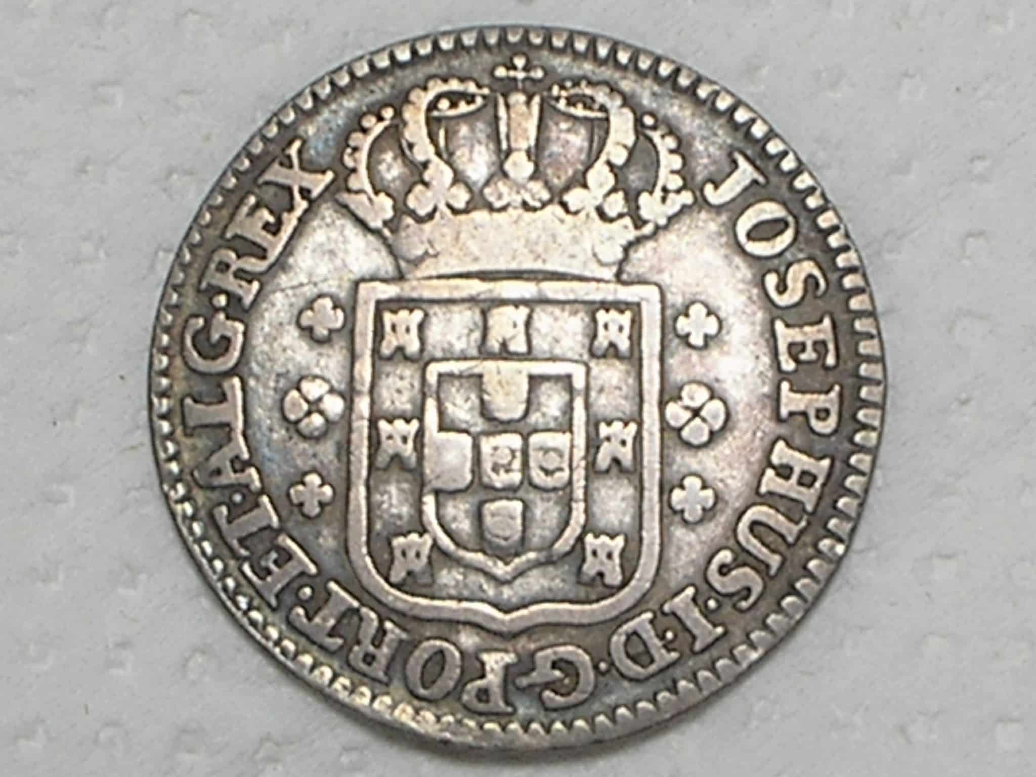 Portugal) 6 Vinténs = 120 Réis - 1750 a 1777 (Sem data) - Reinado de D. José I / Alg.Rex / In Hoc Signo Vinces / Prata / Escassa / p.01