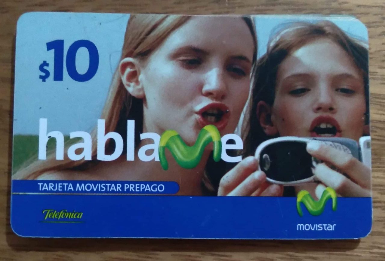 Cartão Recarga Movistar Habla me. Moças com celular $10.
