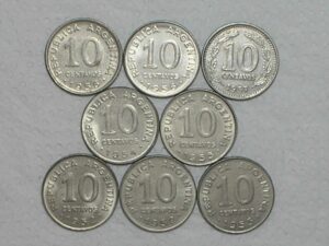 Argentina) 10 Centavos - 1952/1952-Rev. Inclinado / 1953/54/55/ 1956-cabeça pequena / 1956-cabeça grande / todos sem serrilha Serrilha / Co/Ni / box32